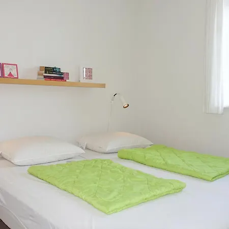 公寓 2 Bedroom Amazing In *